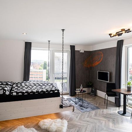 Zeppelin Studio With An Industrial View - Brno Διαμέρισμα Εξωτερικό φωτογραφία